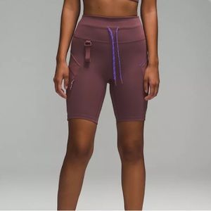 Lululemon Athleta Cargo Super-High-Rise Hiking Short 8"